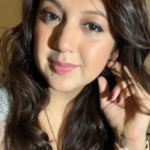Meet your Posher, Lidia